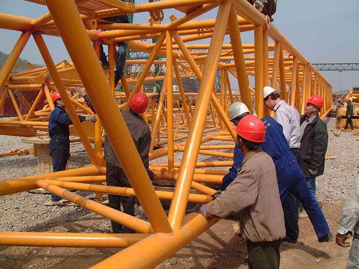 Atkreipkite dėmesį į kapitalinį remontą crane.jpg Attentions should be paid in the overhaul of crane.jpg