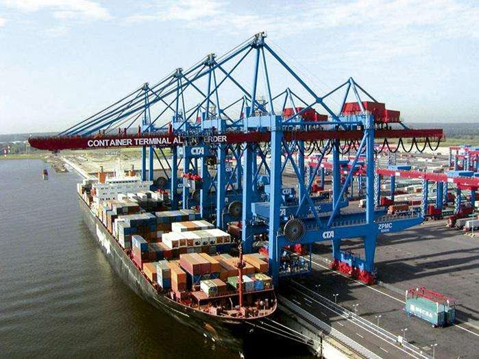 Portalo konteinerių kranas iš Yuntian Crane.jpg Portal Container Crane From Yuntian Crane.jpg