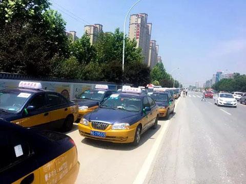 Meilė padeda išbandyti mes esame action.jpg Love helps test we are in action.jpg