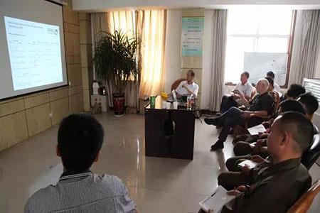 Vokietijos ekspertai vykdo mūsų įmonės suvirintojų teorinį ir praktinį mokymą612112017.jpg German experts conduct theoretical and practical training for our company’s welders612112017.jpg